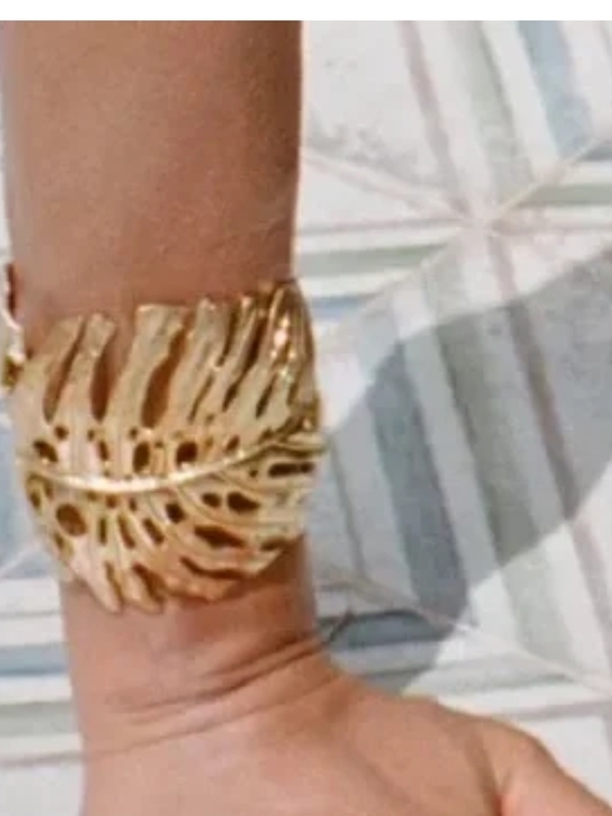 Zara Sculpted Gold Leaf Cuff Bracelet - Picture 2 of 4